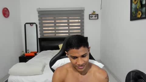 Snapshot of corzoethan chatting on December 15, 2025, 7:29 pm Ethan online show from December 15, 2025, 7:29 pm