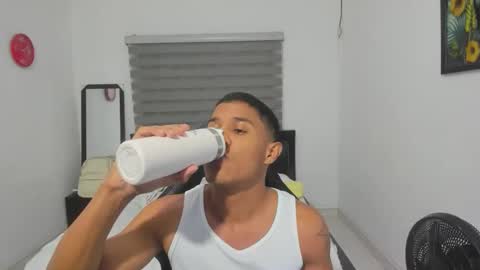 Snapshot of corzoethan chatting on February 25, 2026, 2:54 am Ethan online show from February 25, 2026, 2:54 am