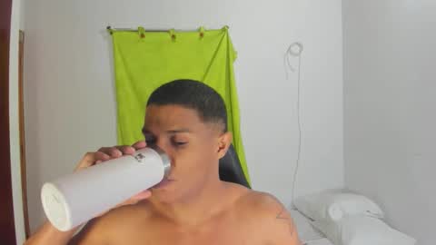 Ethan  online show from April 27, 2026, 3:43 pm