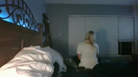 cosdaddy online show from December 21, 2025, 8:21 am