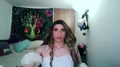 cosmic_crystal online show from February 1, 2026, 8:29 pm