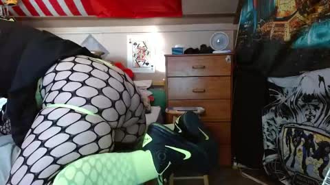 cosmicjones88 online show from April 22, 2026, 11:45 am