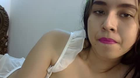 Liz Gwyneth Charlota online show from February 23, 2025, 9:33 am