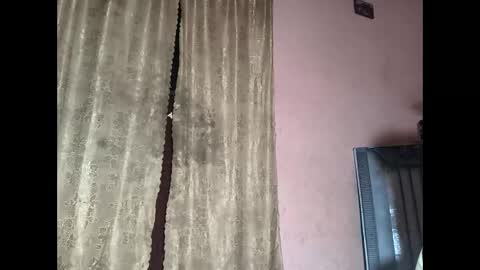 Snapshot of couple1622 chatting on April 8, 2026, 8:20 pm couple1622 online show from April 8, 2026, 8:20 pm