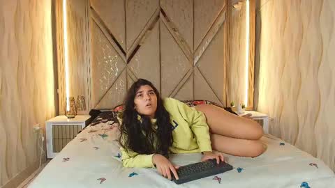 Ricardo  Isabella online show from April 15, 2026, 7:48 am