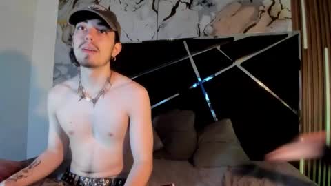 couple_in_heat_ online show from February 18, 2026, 7:10 pm