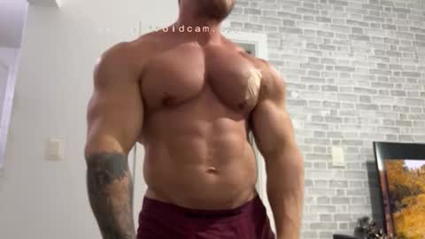 couplemuscle40 online show from December 19, 2025, 1:51 pm
