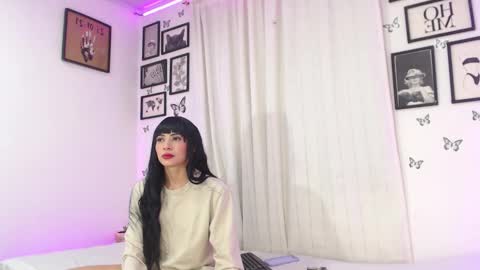 Juli and Liam online show from December 18, 2024, 4:42 am