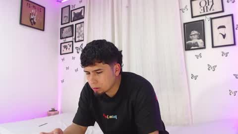 Juli and Liam online show from December 18, 2024, 7:47 am