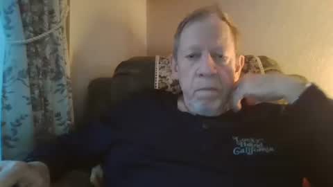 courieral1 online show from December 4, 2025, 8:01 am