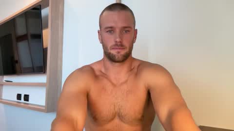 Snapshot of courtney981 chatting on May 8, 2026, 2:39 am Courtney online show from May 8, 2026, 2:39 am