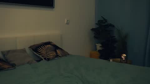 Snapshot of coventinaashfield chatting on February 2, 2025, 1:19 pm Yui online show from February 2, 2025, 1:19 pm