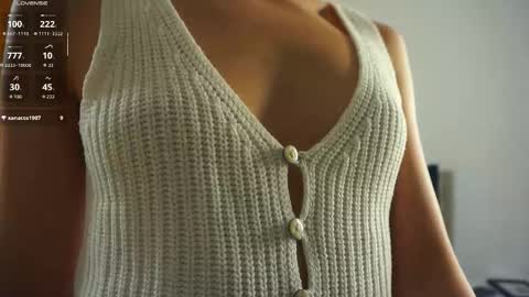 Snapshot of coventinaashfield chatting on October 24, 2025, 7:27 am Yui online show from October 24, 2025, 7:27 am