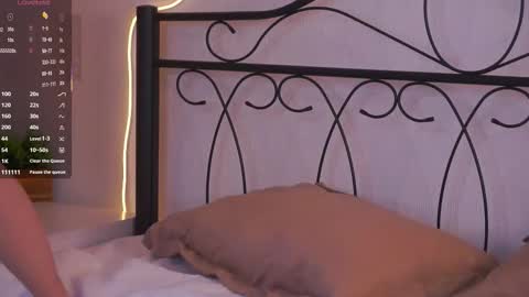 Yui online show from March 22, 2026, 7:12 am