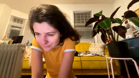 covergirl9 online show from November 23, 2025, 2:00 am