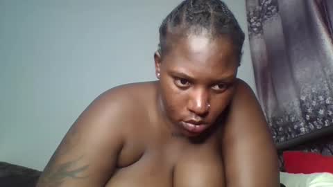Snapshot of cozy_dion chatting on April 19, 2026, 5:56 pm Erykah online show from April 19, 2026, 5:56 pm