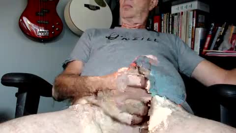 Snapshot of cozycanuck chatting on September 9, 2025, 5:07 am CozyCanuck online show from September 9, 2025, 5:07 am