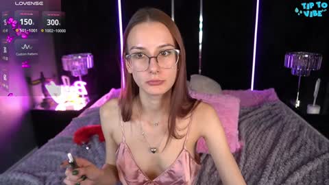 cozymell online show from December 16, 2024, 1:43 pm