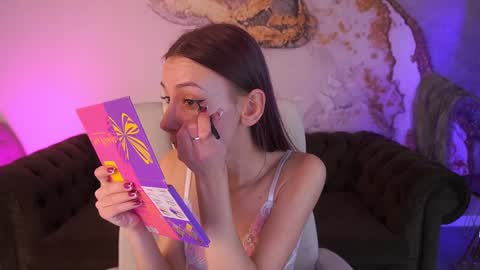 cozymell online show from February 7, 2025, 7:07 am