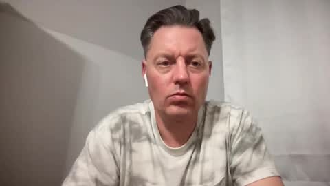 Snapshot of cqeason chatting on March 13, 2026, 3:57 am crashout360 online show from March 13, 2026, 3:57 am