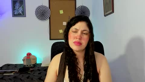 Snapshot of cracker_doll chatting on May 23, 2026, 2:06 am cracker online show from May 23, 2026, 2:06 am
