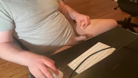 crackthesky886 online show from November 10, 2025, 4:44 am