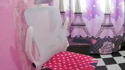 crazy_4u69 online show from April 30, 2026, 3:02 am