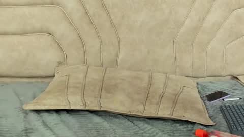 megan online show from December 5, 2025, 5:16 am