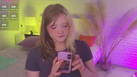 Sonya online show from June 14, 2026, 2:57 am