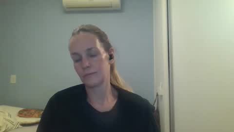 Anny online show from September 15, 2025, 10:54 pm