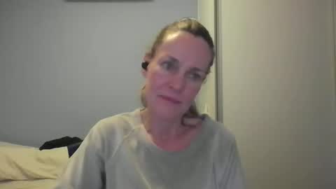 Anny online show from November 24, 2025, 12:10 am