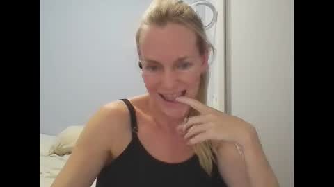 Anny online show from February 18, 2026, 12:28 am