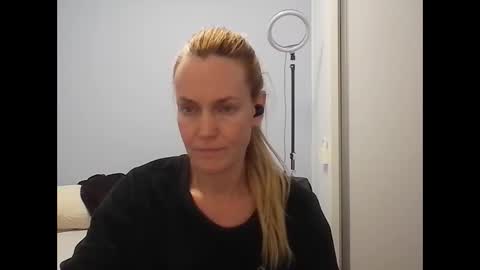 Anny online show from May 16, 2026, 12:07 am