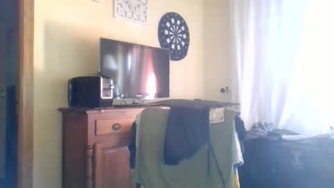 crazyboy44412345 online show from October 1, 2025, 12:33 pm