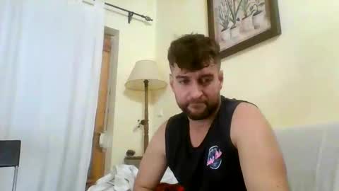 crazyboy44412345 online show from October 7, 2025, 2:20 am