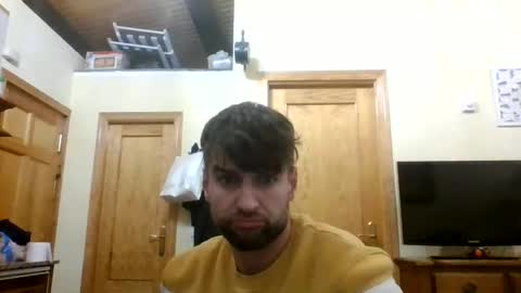 crazyboy44412345 online show from November 9, 2025, 8:18 pm