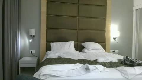 funcouple online show from December 25, 2024, 1:42 am