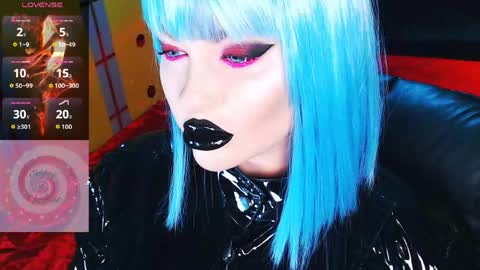 Roxy online show from April 12, 2026, 2:44 pm