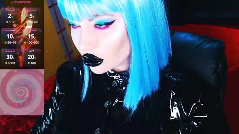 Snapshot of crazypinkyball chatting on May 20, 2026, 9:15 am Roxy online show from May 20, 2026, 9:15 am