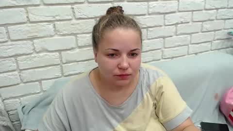 Crazyy Girl  online show from September 28, 2025, 2:00 pm