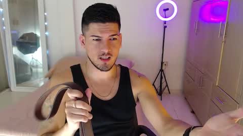 Snapshot of crazyybull chatting on October 3, 2025, 3:25 am Bull online show from October 3, 2025, 3:25 am