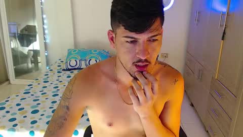 Snapshot of crazyybull chatting on November 23, 2025, 3:06 am Bull online show from November 23, 2025, 3:06 am