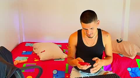 Snapshot of crazyybull chatting on April 8, 2026, 4:45 am Bull online show from April 8, 2026, 4:45 am