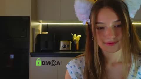 Snapshot of crazzy_cherry chatting on July 6, 2026, 11:18 am crazzy cherry online show from July 6, 2026, 11:18 am