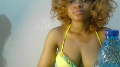 Snapshot of creamy_babyx chatting on May 21, 2026, 7:04 am Creamy babyx online show from May 21, 2026, 7:04 am