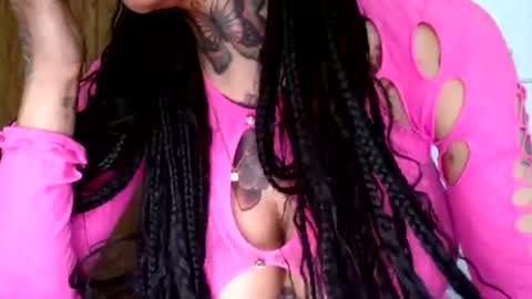 CreamyExotica online show from January 10, 2025, 5:13 pm