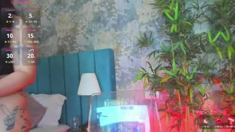 Snapshot of creamyinkk chatting on May 31, 2026, 8:43 am Sophie online show from May 31, 2026, 8:43 am