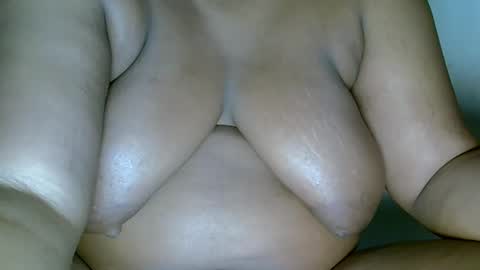 creamyposh1 online show from April 4, 2026, 4:00 am