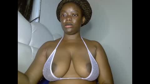 Snapshot of creamypussyxx chatting on June 25, 2026, 10:31 am creamypussyxx online show from June 25, 2026, 10:31 am