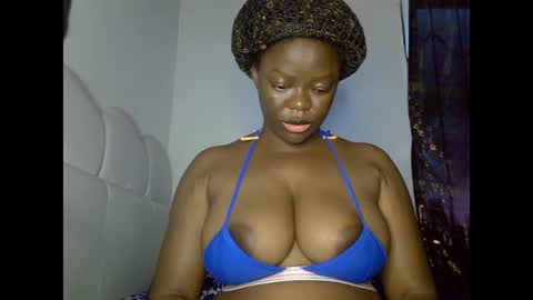 Snapshot of creamypussyxx chatting on July 1, 2026, 11:12 am creamypussyxx online show from July 1, 2026, 11:12 am